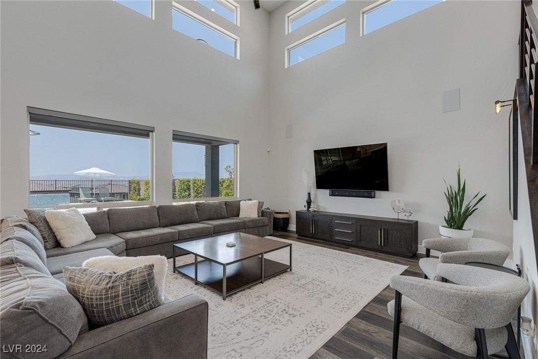 2141 King Crest Court