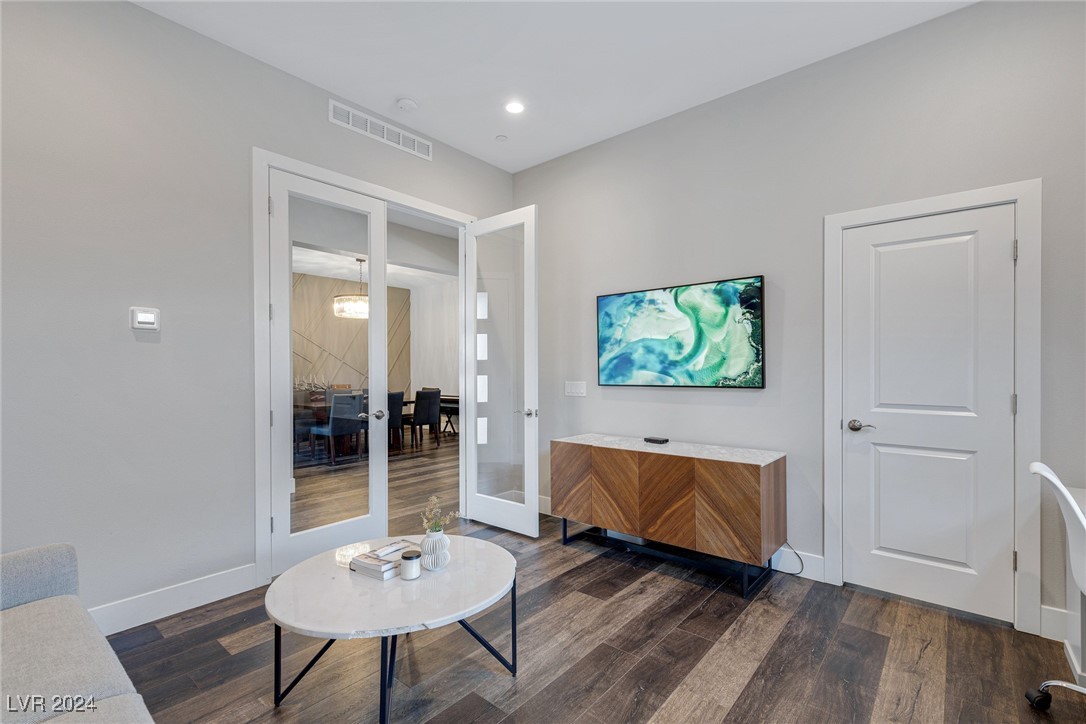 2141 King Crest Court