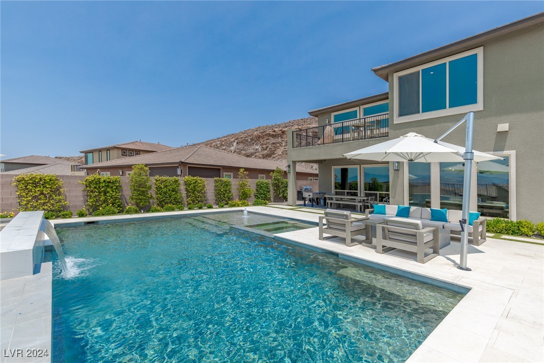 2141 King Crest Court