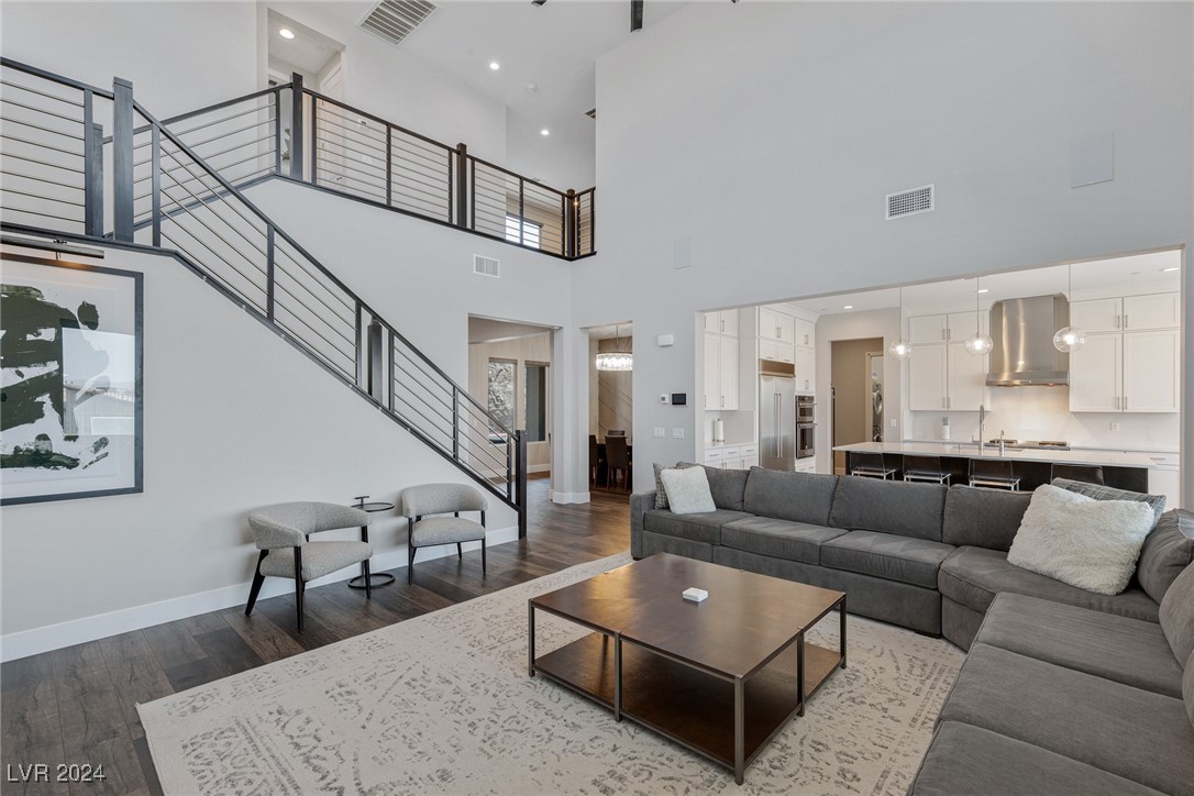 2141 King Crest Court