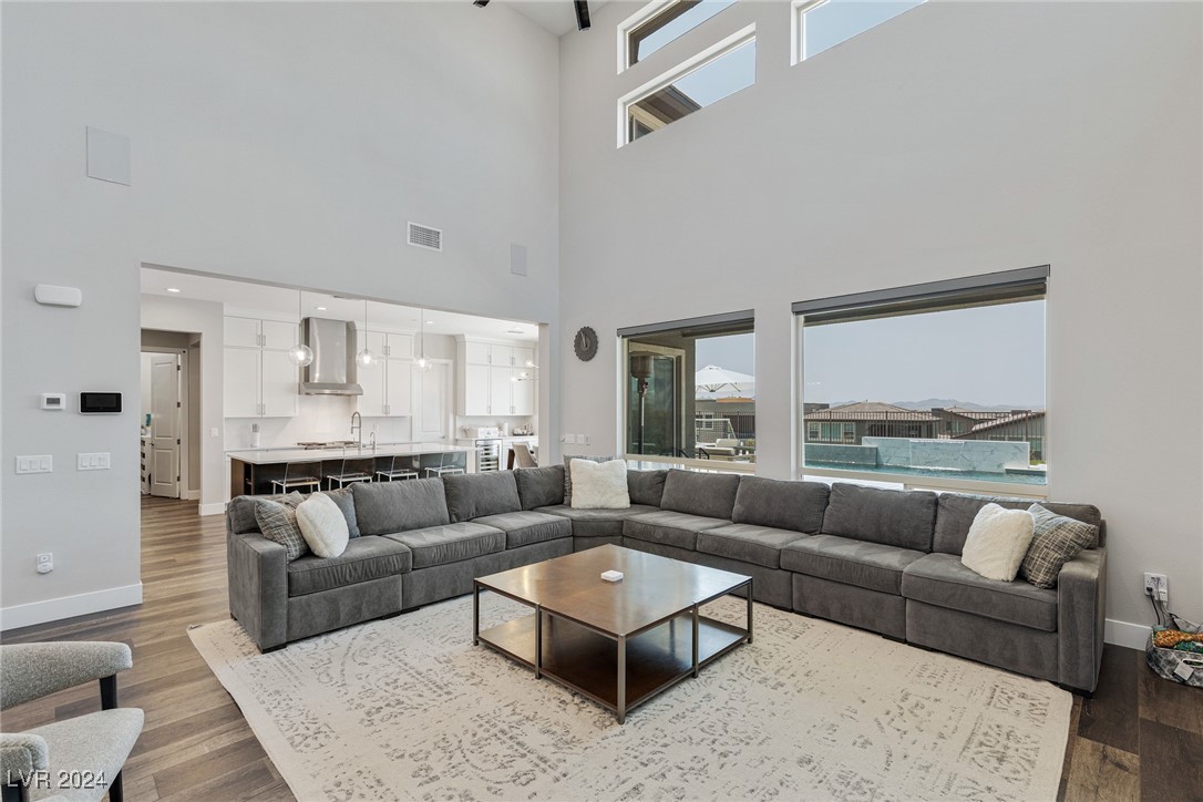 2141 King Crest Court