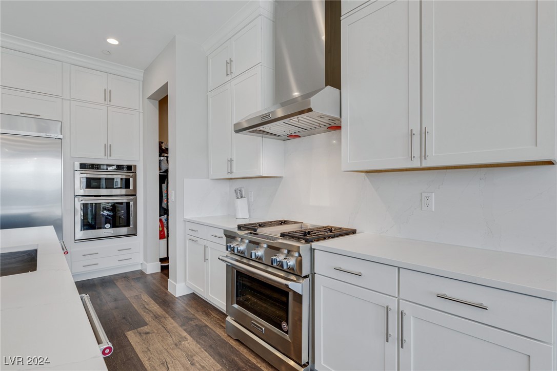 2141 King Crest Court