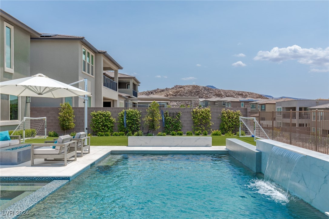 2141 King Crest Court