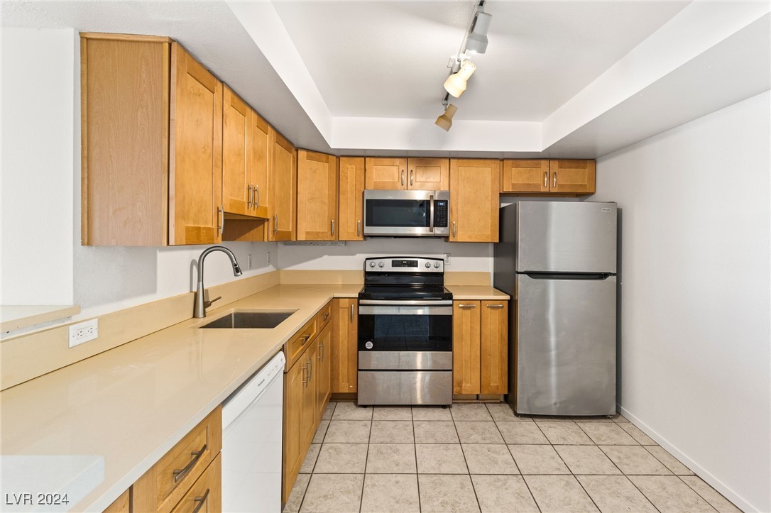 3930 University Center Drive 403