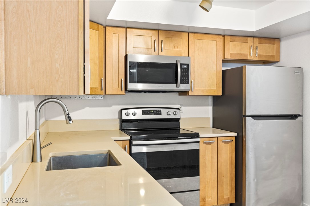 3930 University Center Drive 403