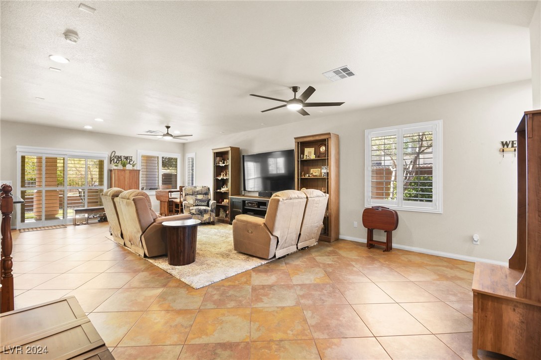 9189 Cowboy Inn Avenue