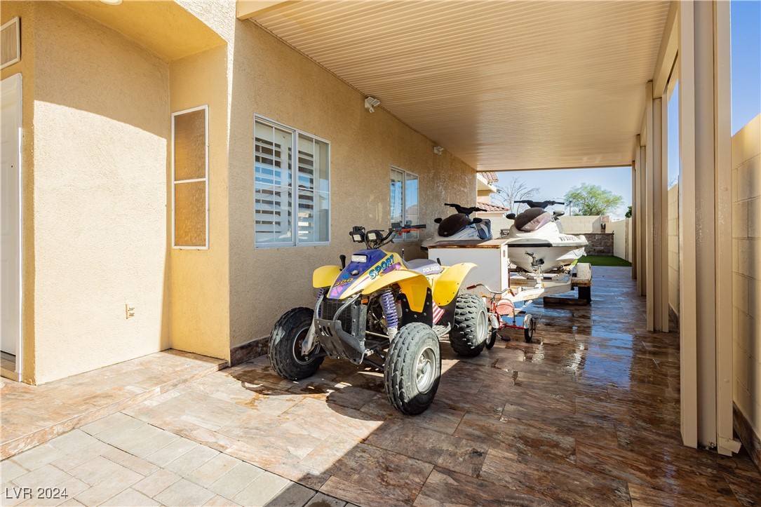 5824 Silver Heights Street