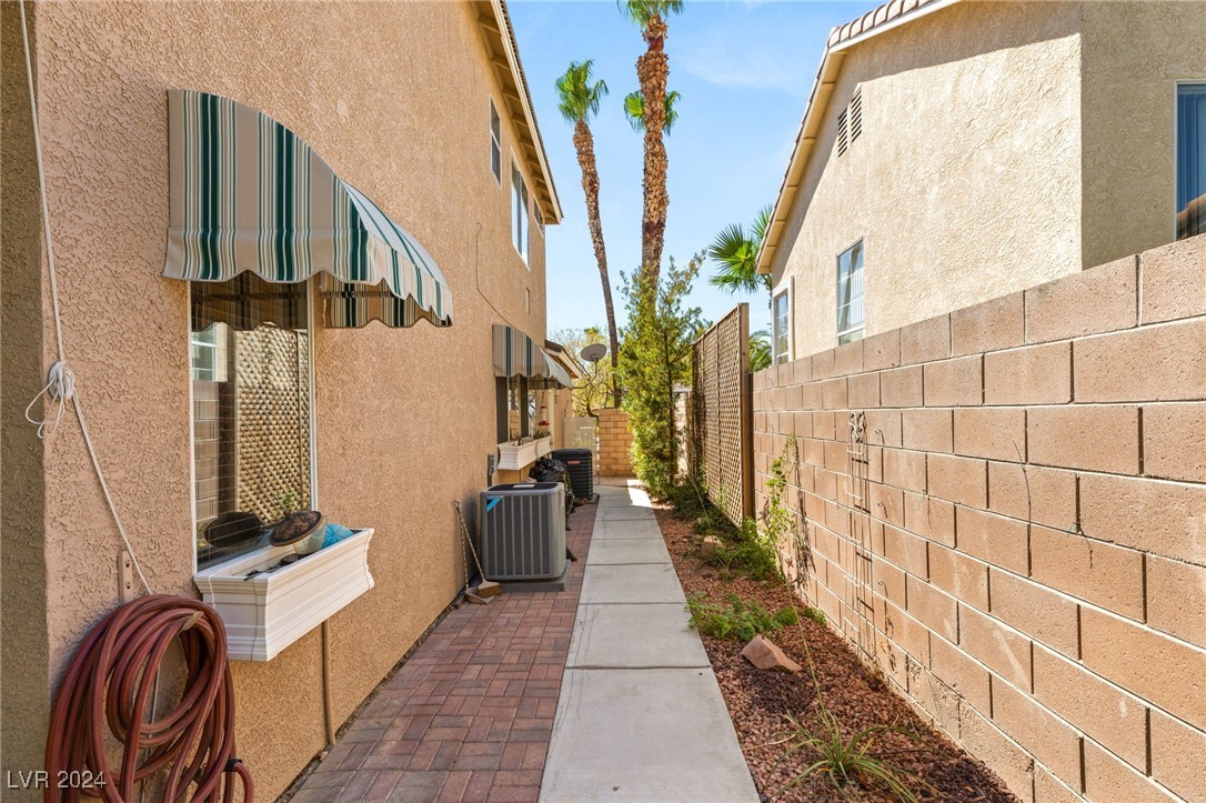 8566 Coyote Peak Circle