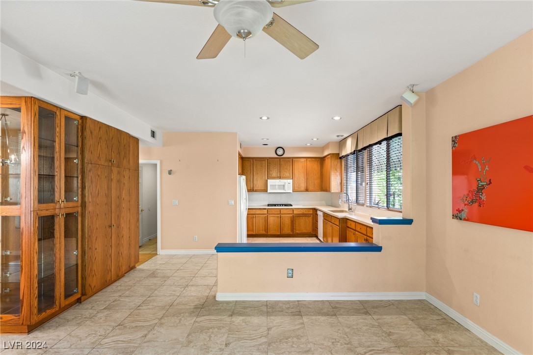 8566 Coyote Peak Circle