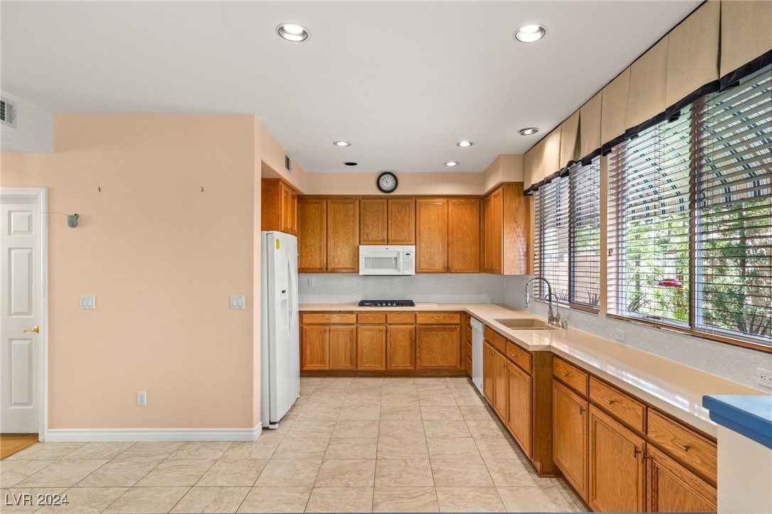 8566 Coyote Peak Circle