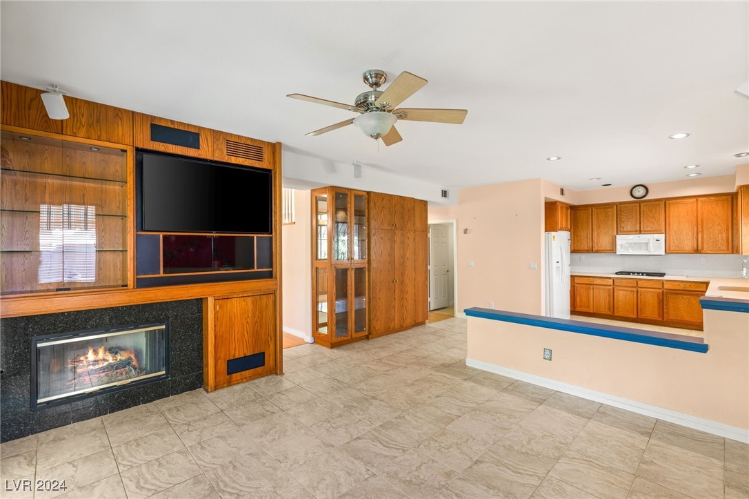 8566 Coyote Peak Circle