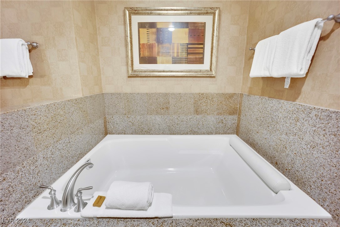 211 East Flamingo Road 1007