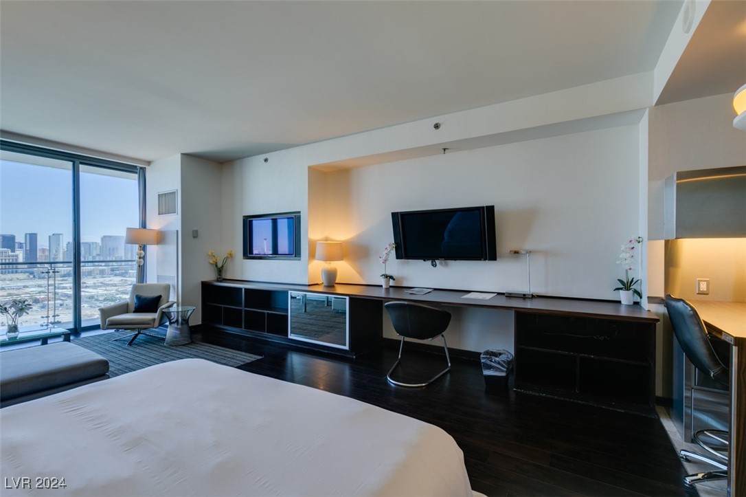 4381 West Flamingo Road 2920