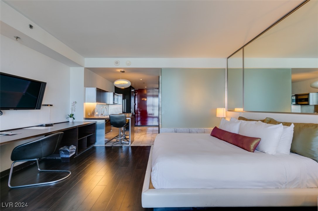 4381 West Flamingo Road 2920