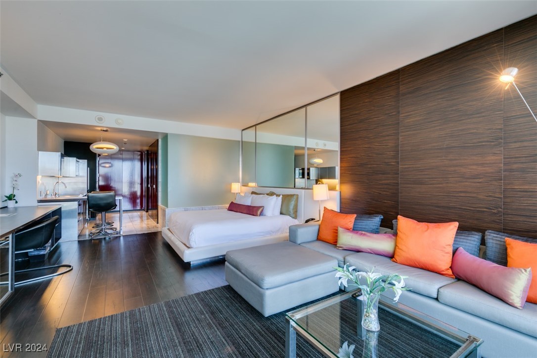 4381 West Flamingo Road 2920