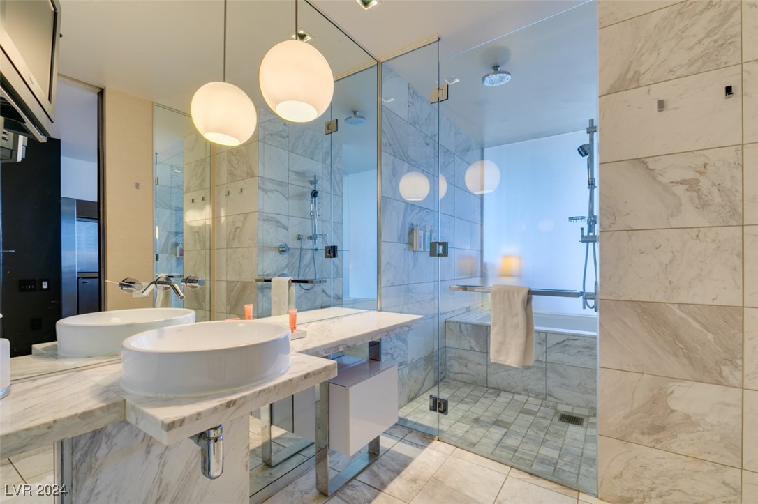 4381 West Flamingo Road 2920