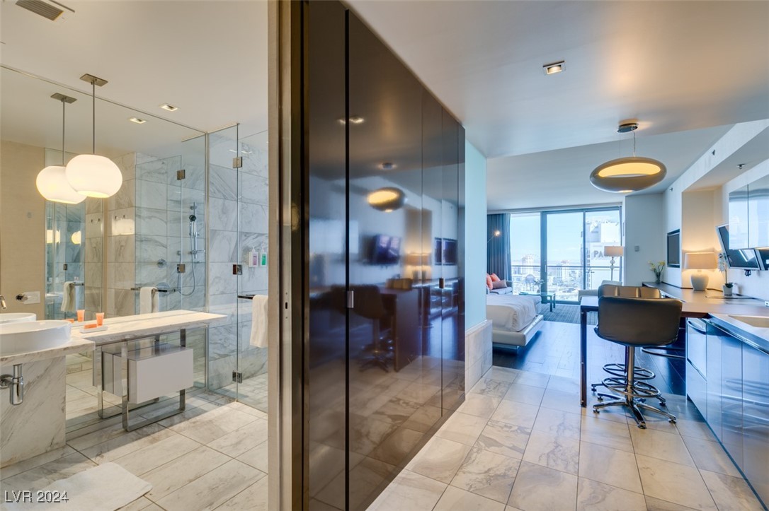 4381 West Flamingo Road 2920