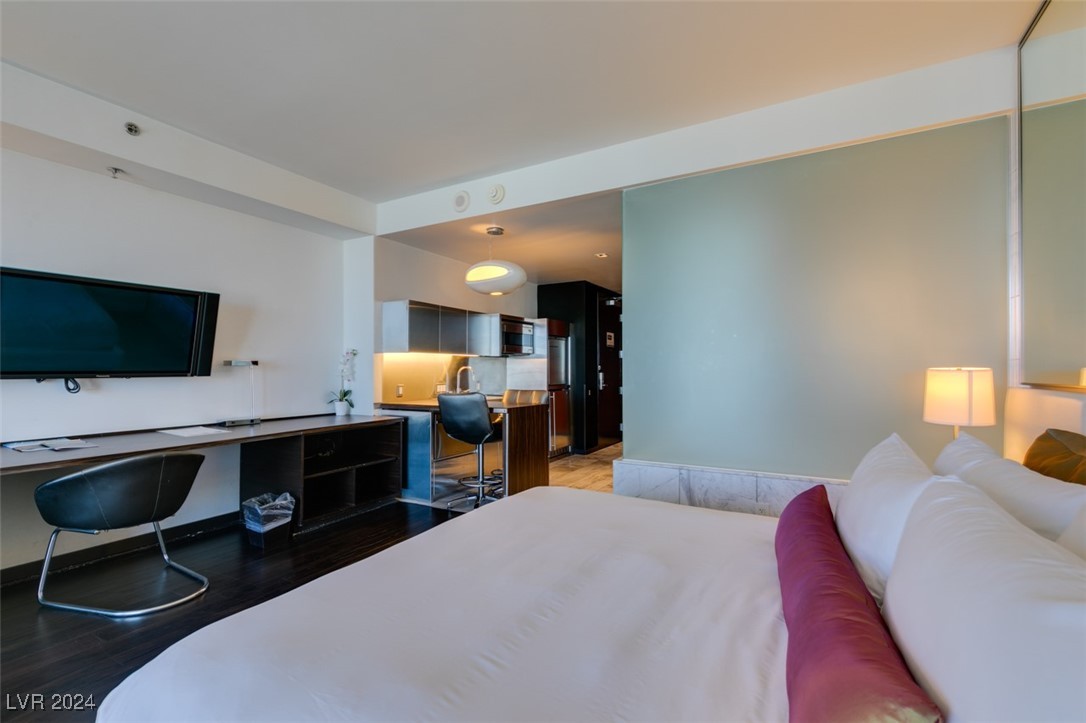 4381 West Flamingo Road 2920