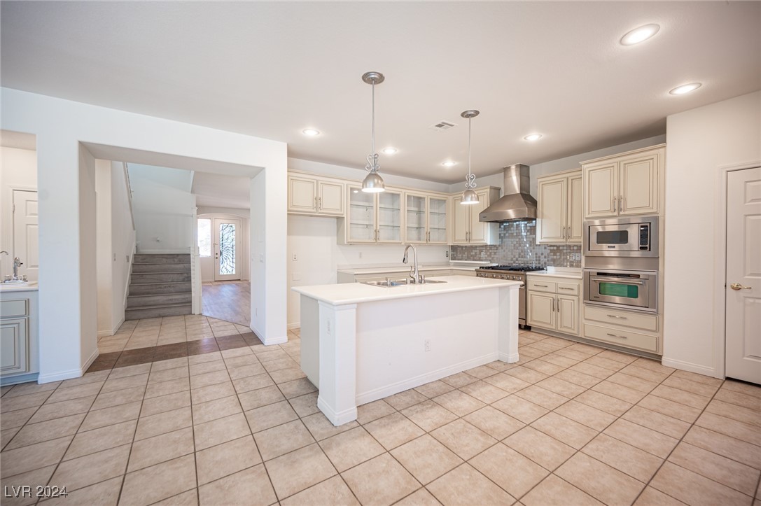 3053 Lenoir Street