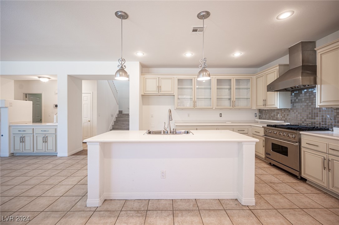 3053 Lenoir Street