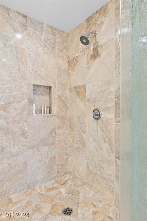 2000 North Fashion Show Drive 2416