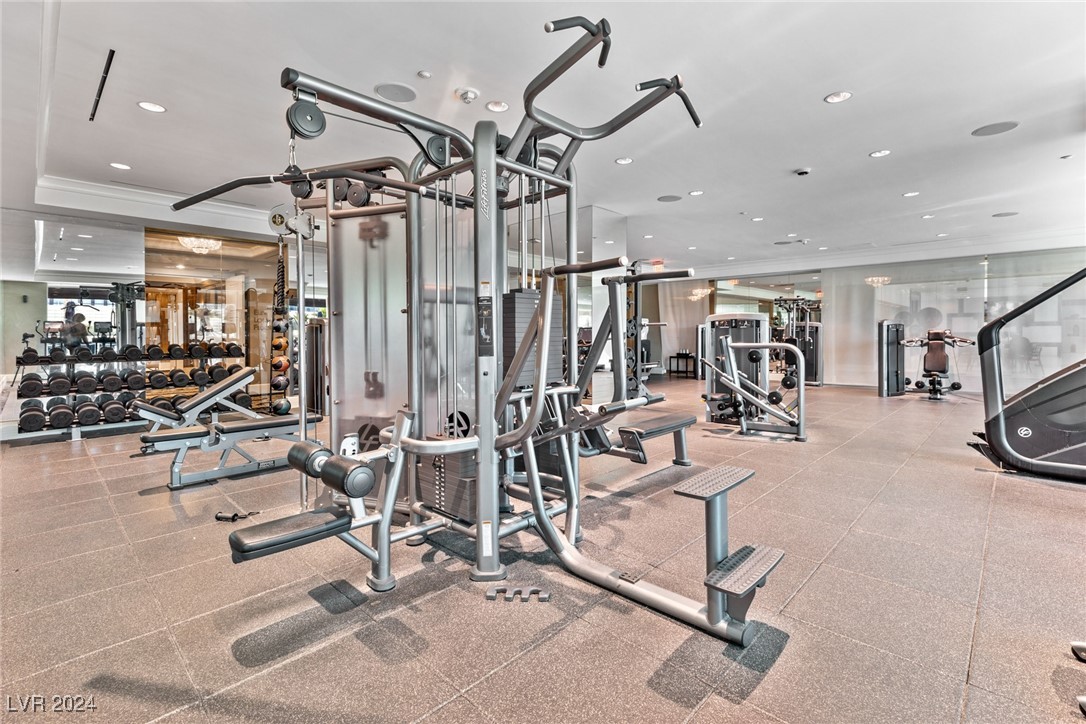 2000 North Fashion Show Drive 3514