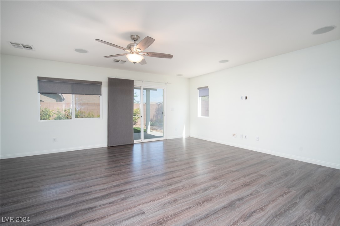 10450 Prairie Mountain Avenue