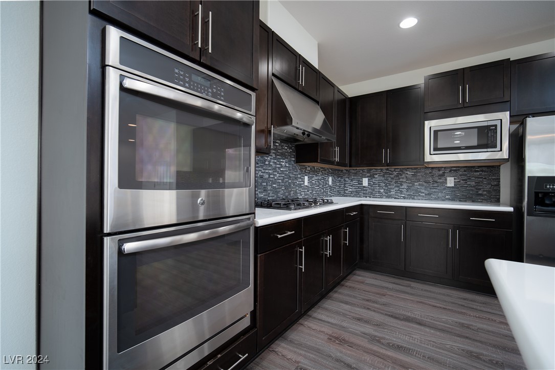 10450 Prairie Mountain Avenue