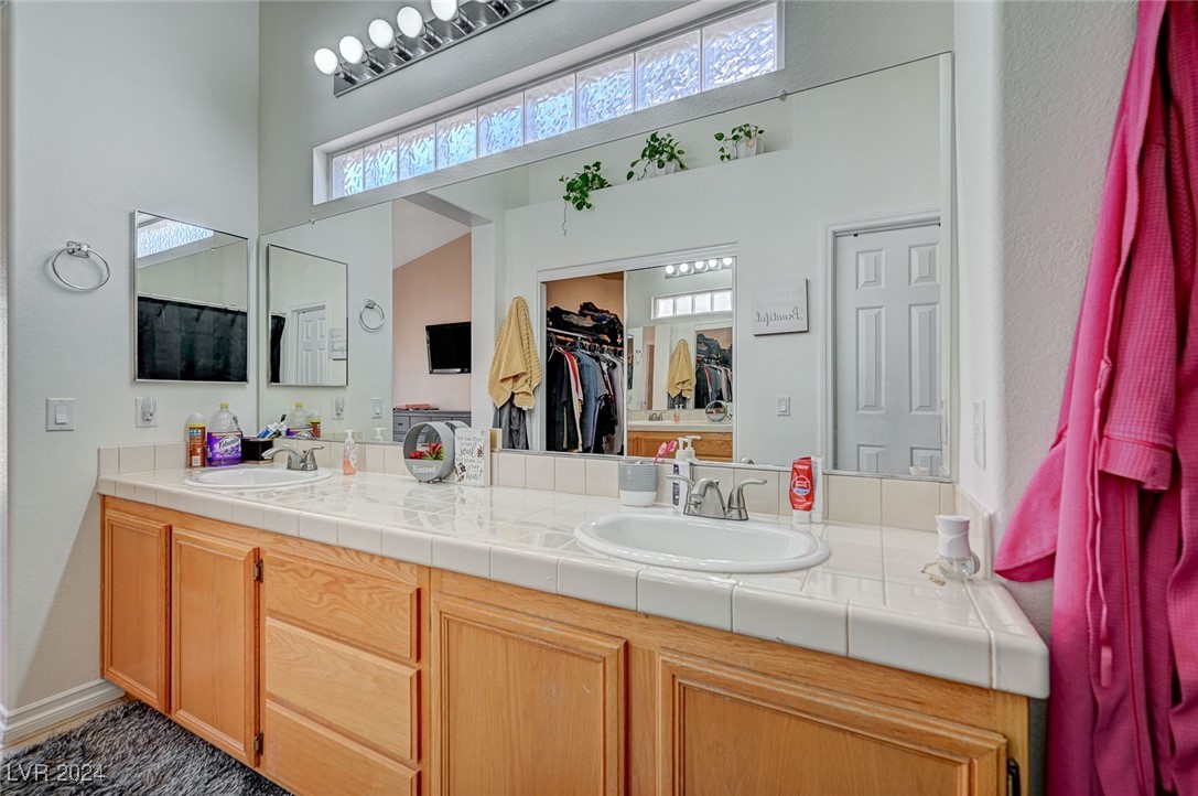 1916 Mount Carmel Avenue