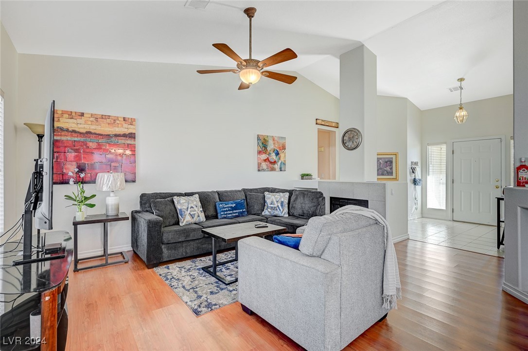 1916 Mount Carmel Avenue