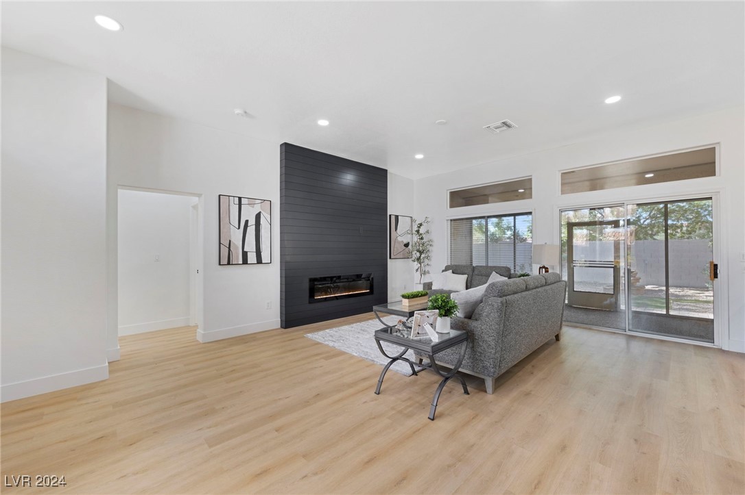 10201 Cresent Creek Drive