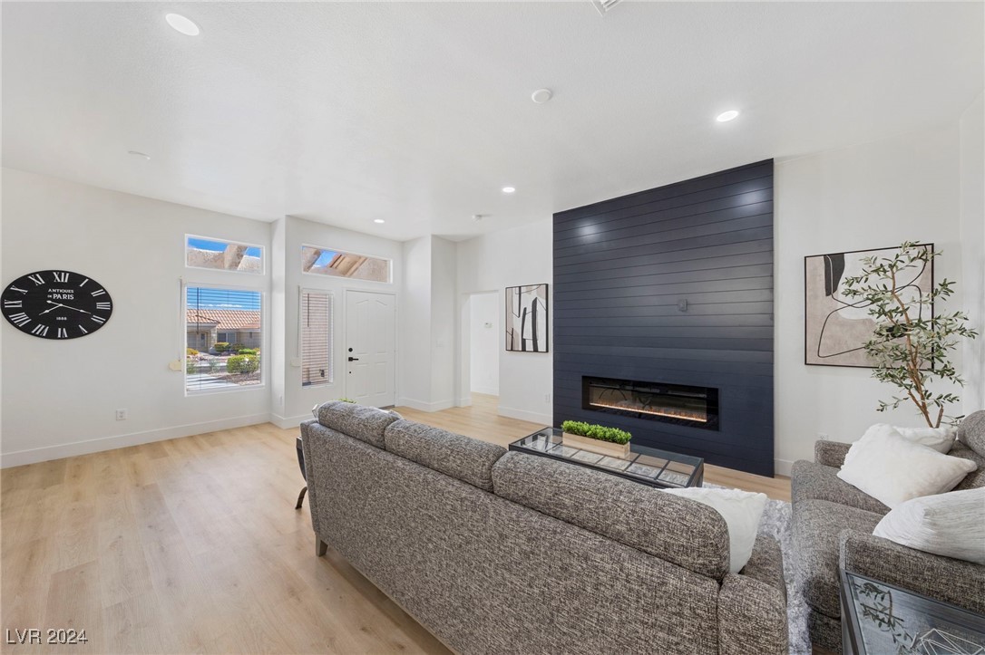 10201 Cresent Creek Drive