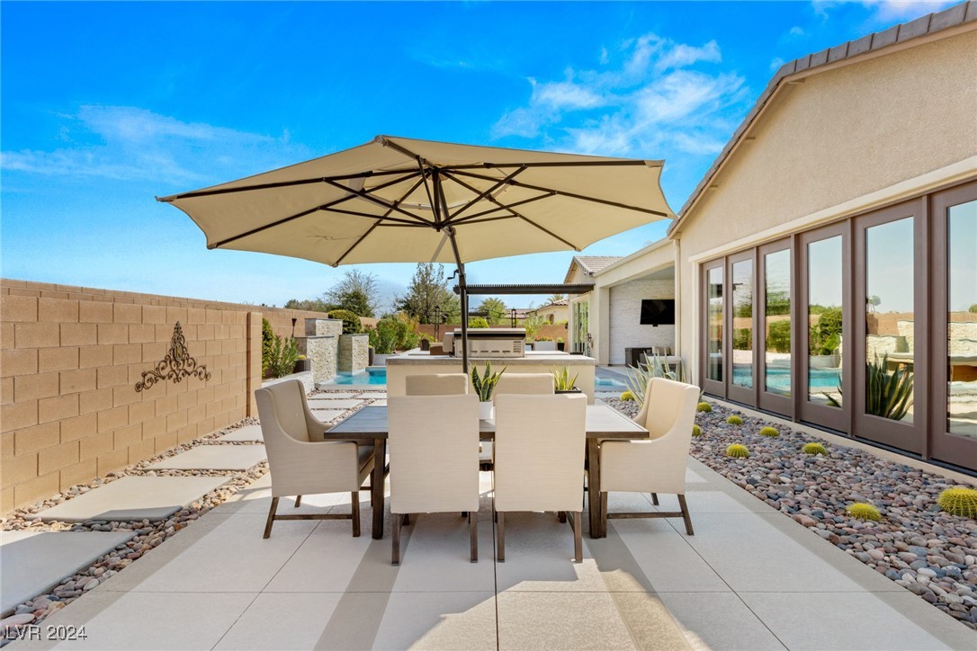 4742 Heartstone Circle