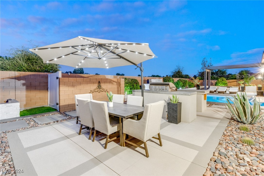 4742 Heartstone Circle