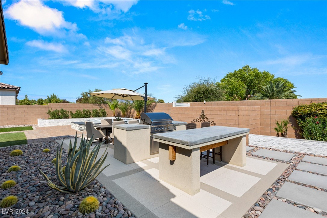 4742 Heartstone Circle