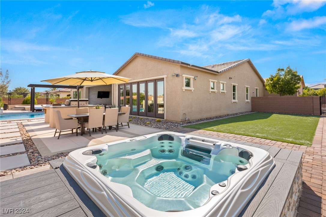 4742 Heartstone Circle