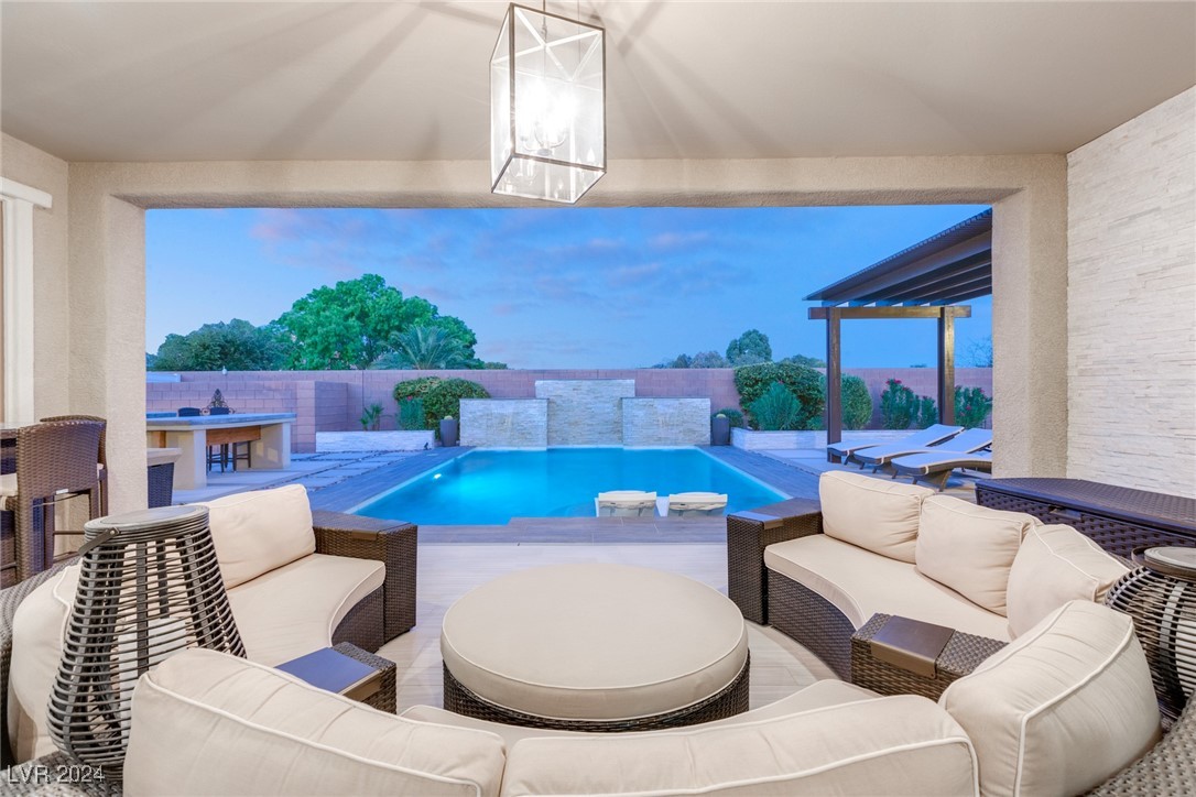 4742 Heartstone Circle