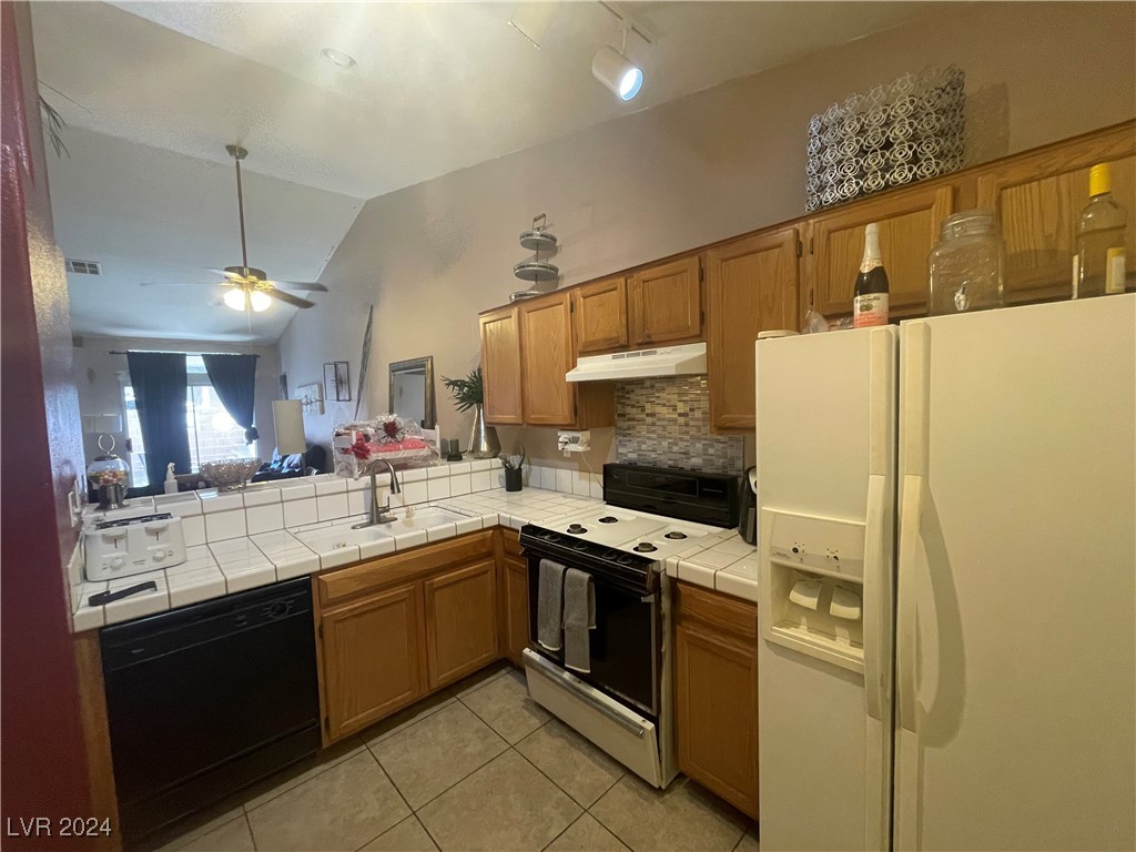 139 Tapatio Street