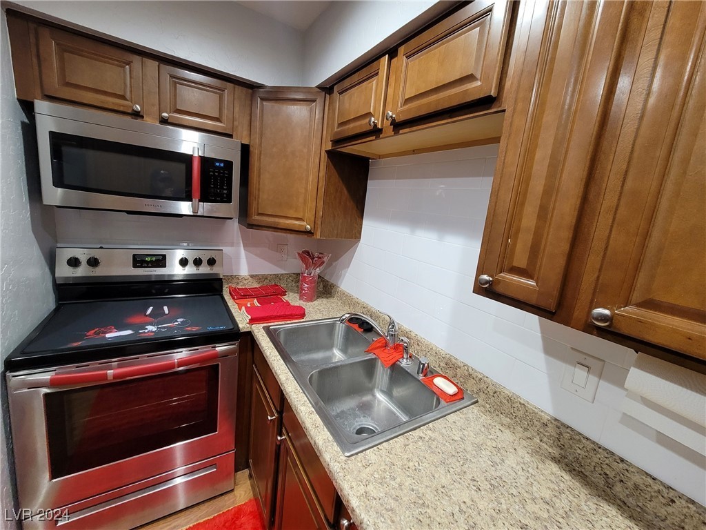 3151 Soaring Gulls Drive 1035