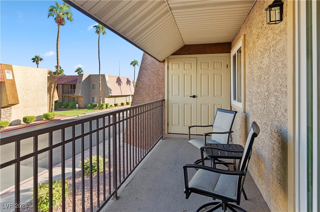 4921 River Glen Drive 20