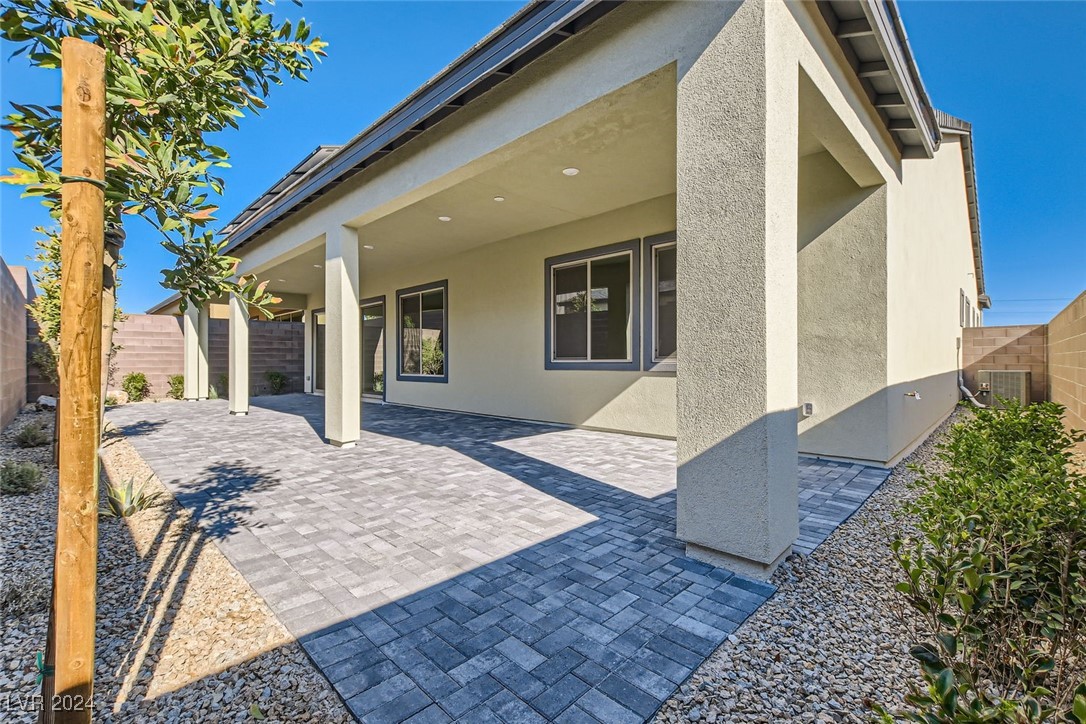 10049 Ruby Rose Avenue