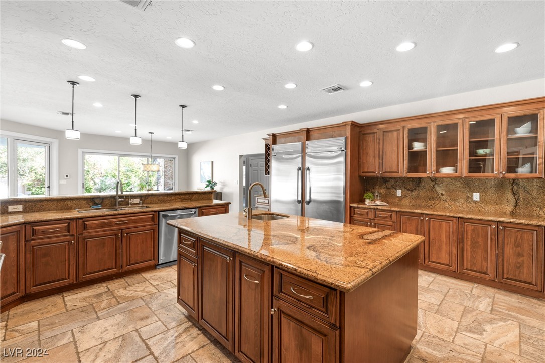 2261 Trafalgar Court