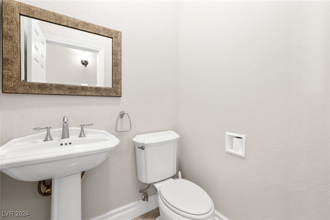 2261 Trafalgar Court