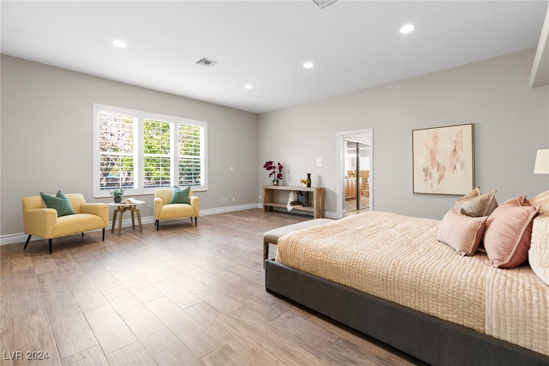 2261 Trafalgar Court