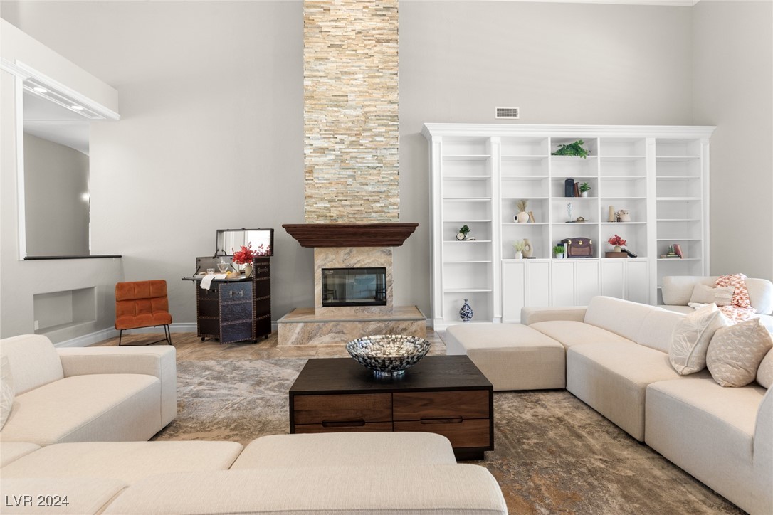 2261 Trafalgar Court