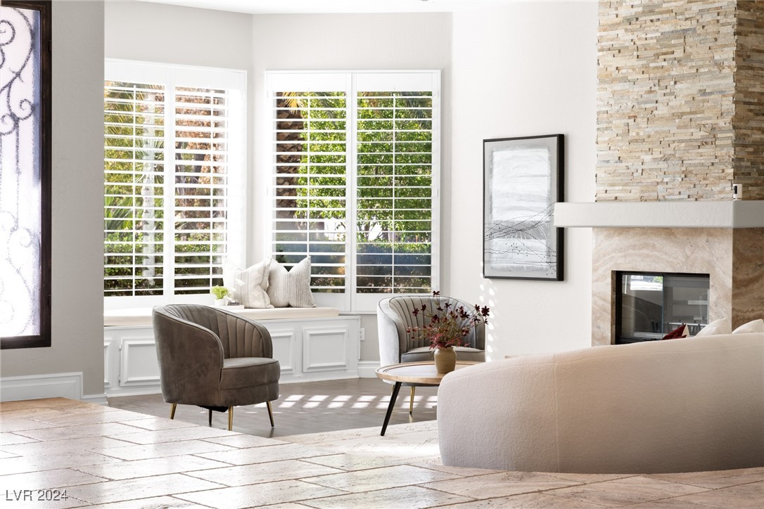 2261 Trafalgar Court