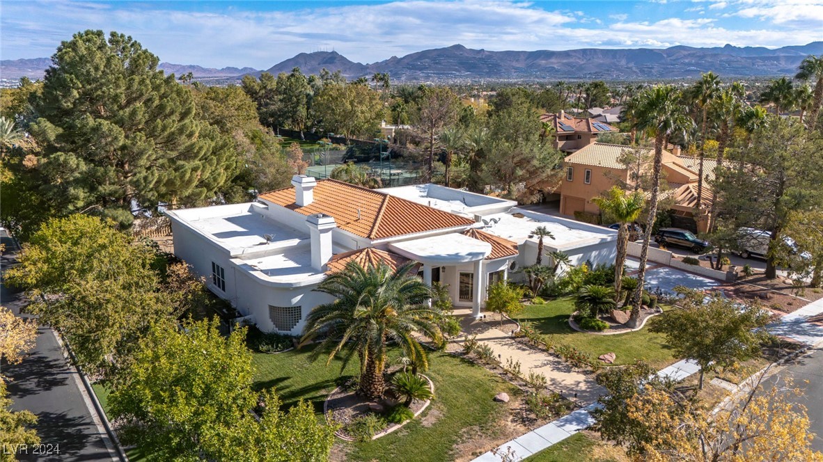 2261 Trafalgar Court