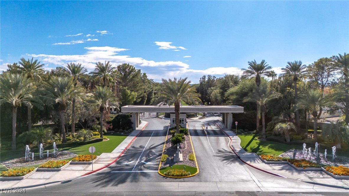 2261 Trafalgar Court