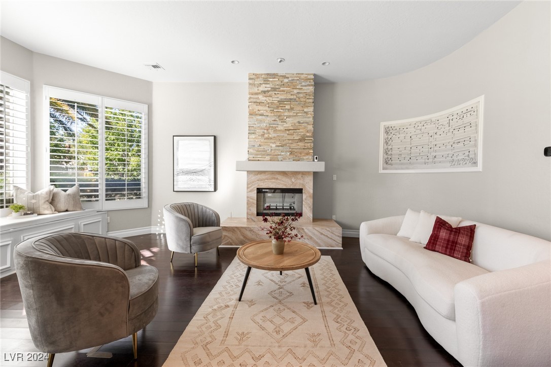 2261 Trafalgar Court