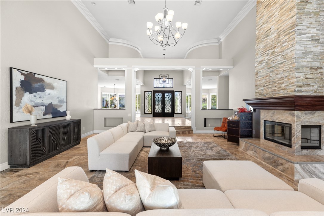 2261 Trafalgar Court